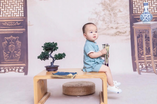定安蜡笔小新美伢怀孕